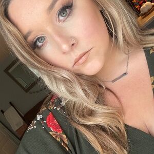 Meet your Posher, Kendra